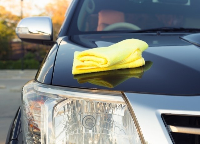 how to wash a car without a hose