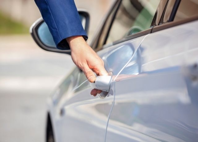 how to fix a car door that won't open