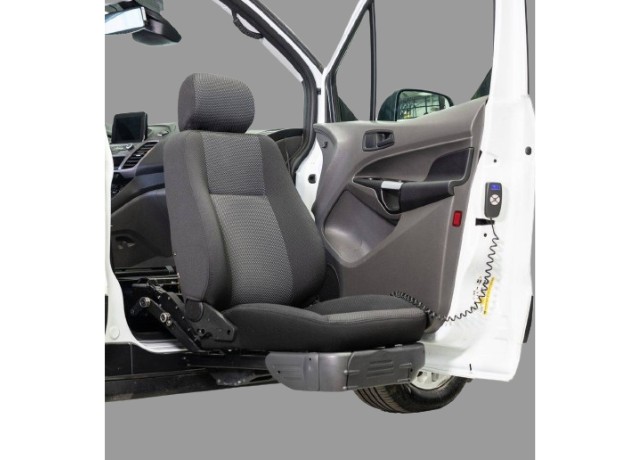 car with rotating seats